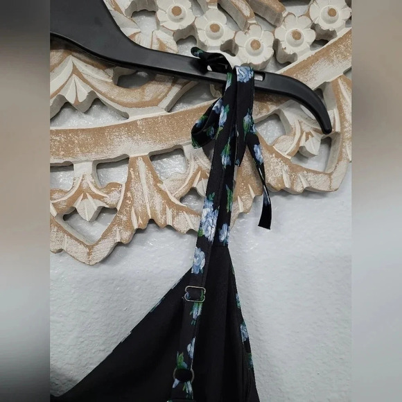 Betsey Johnson Satin Pleated Floral Printed Midi Dress - Picture 9 of 13